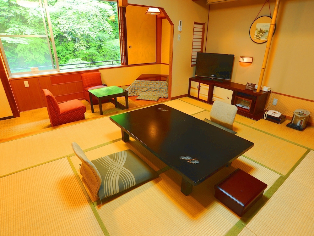 Japanese Style Family Room, River View photo 3