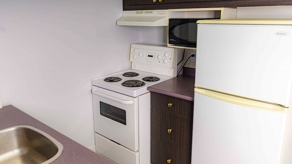 Premium Suite, 2 Twin Beds, Kitchen, Corner - Photo 6