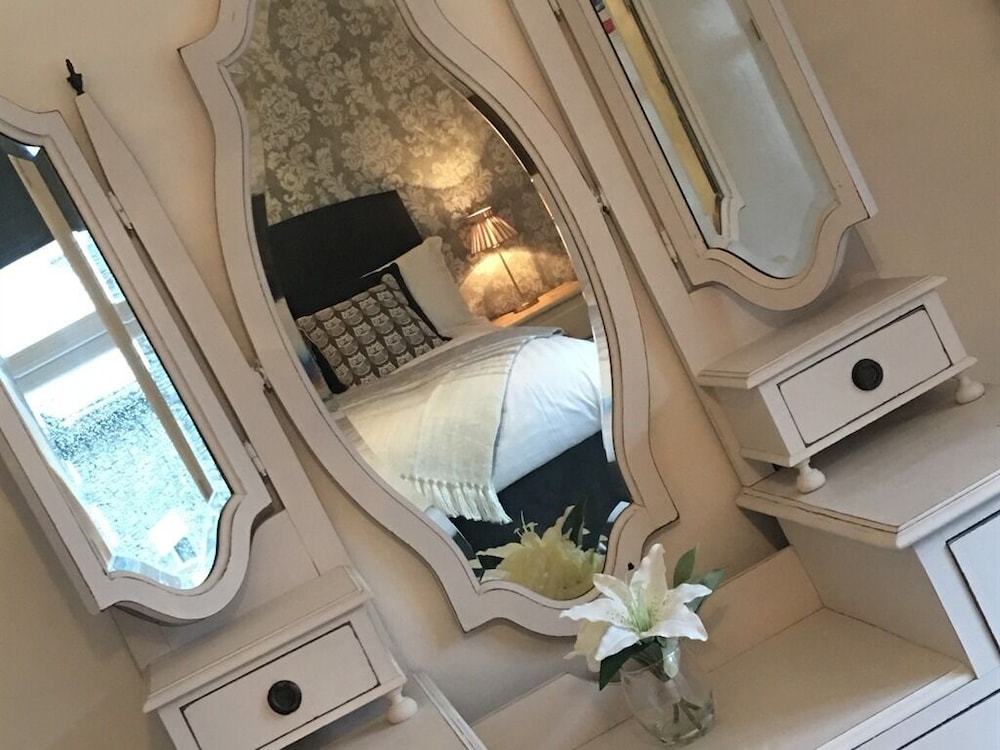 Double Room, Ensuite (Family Room) - Photo 2