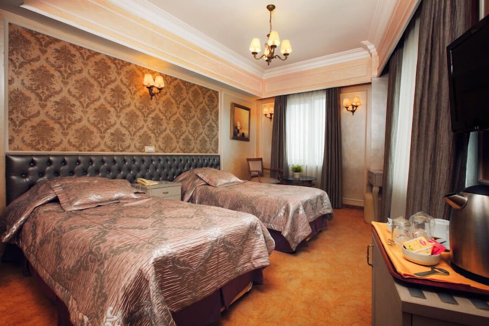 Standard Double or Twin Room photo 1