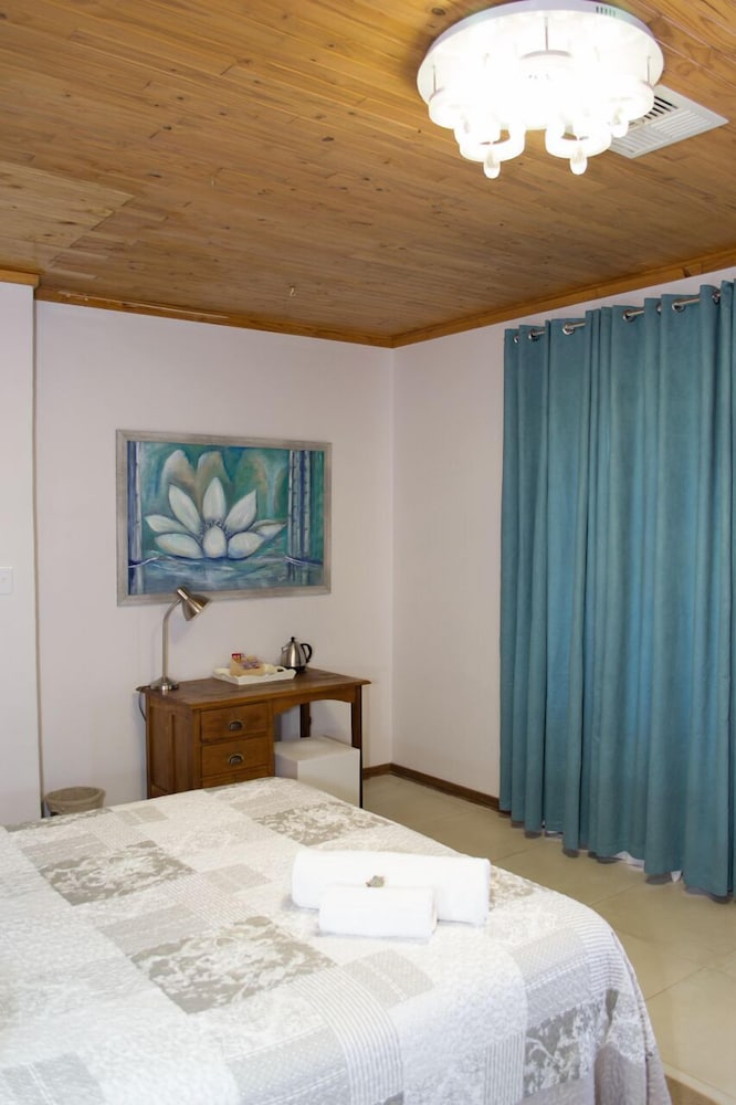 Double Room (8) photo 2