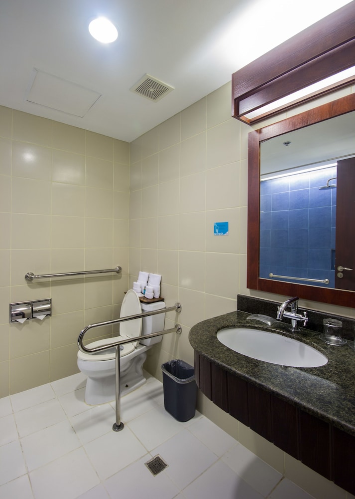 Room, 1 Queen Bed, Accessible, City View photo 3