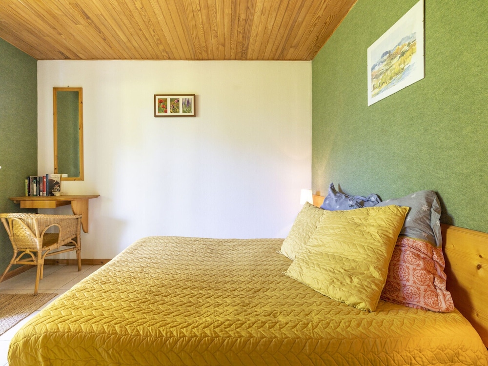 Villa photo 2