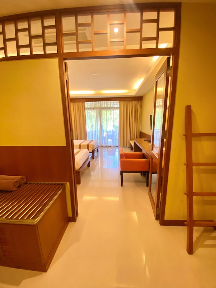 Deluxe Twin Room - Photo 11