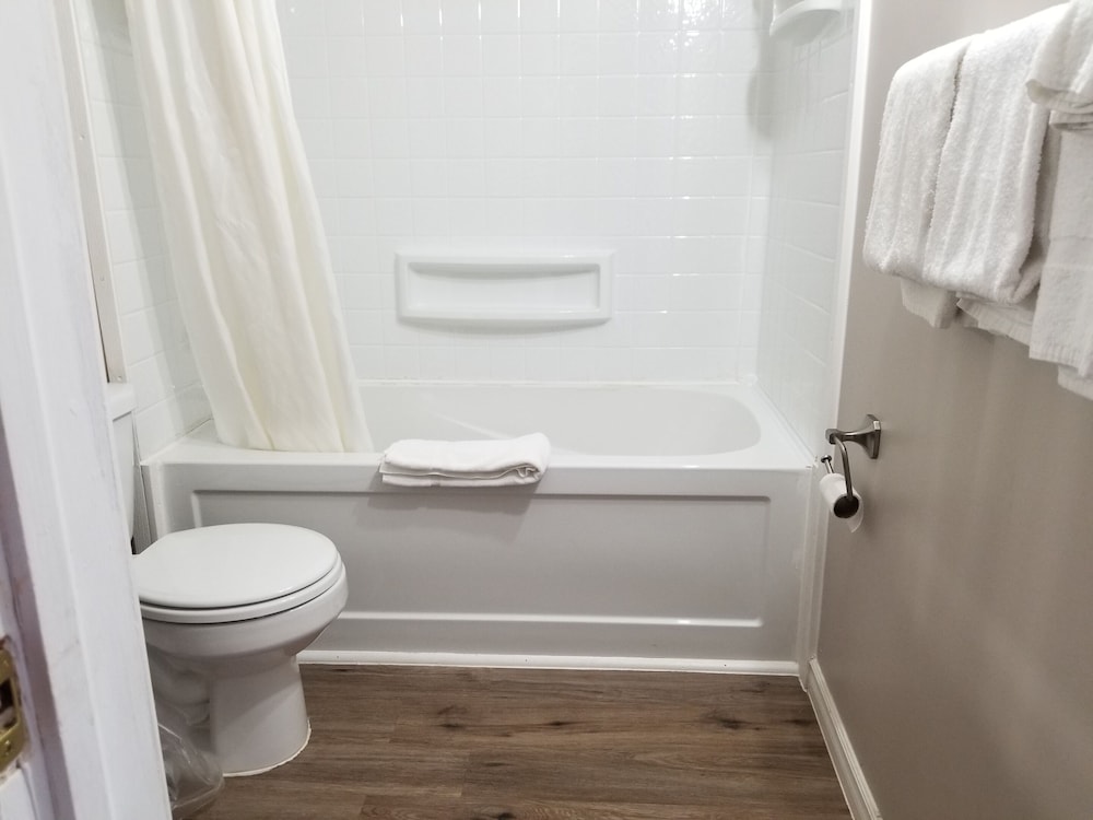 Basic Double Room photo 3