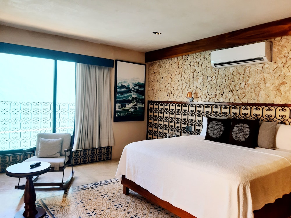 Presidential Room, 1 Queen Bed, Terrace photo 1