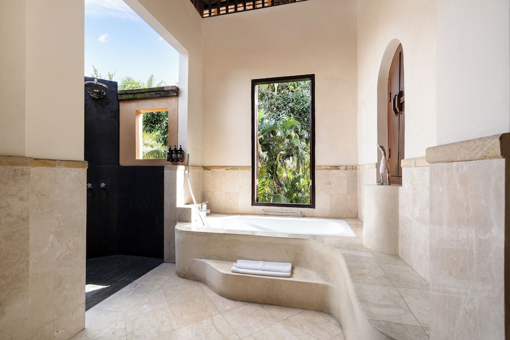 Bebek Deluxe Room with View - Photo 4