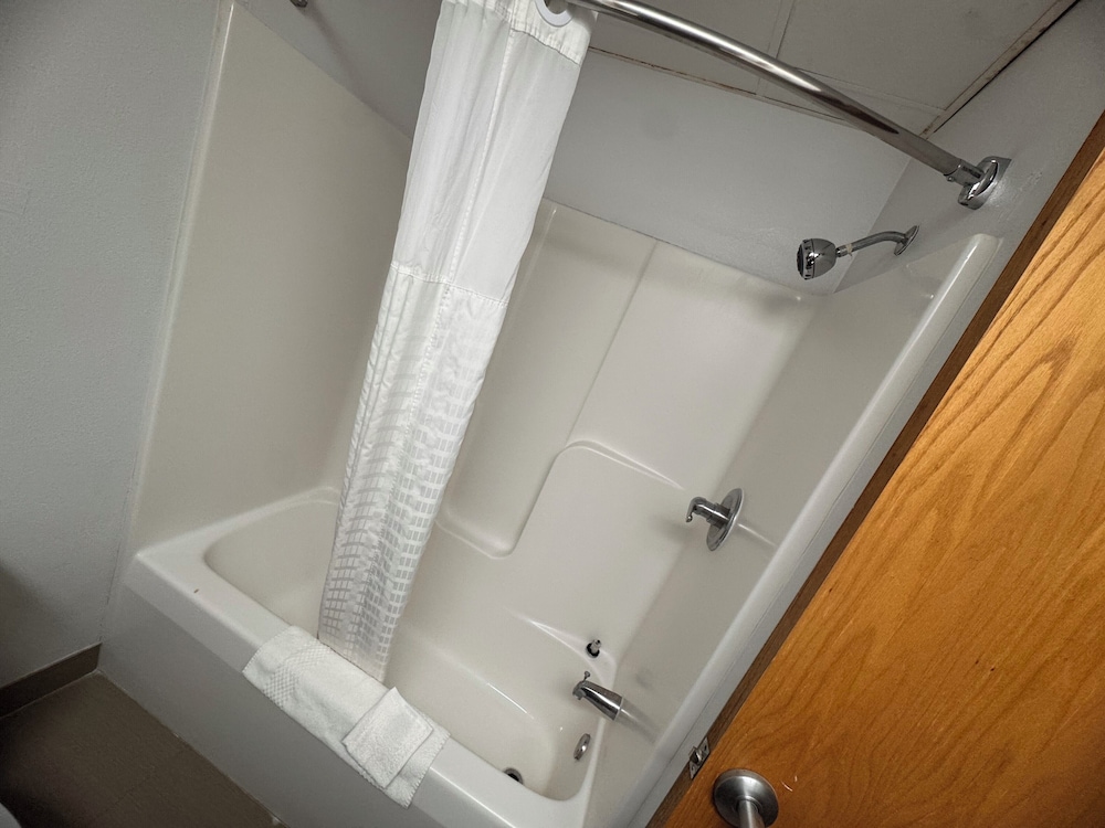 Room, 1 King Bed, Non Smoking, Jetted Tub