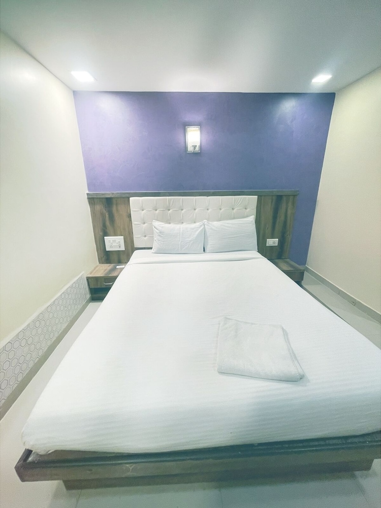Deluxe Double Room - Photo 4
