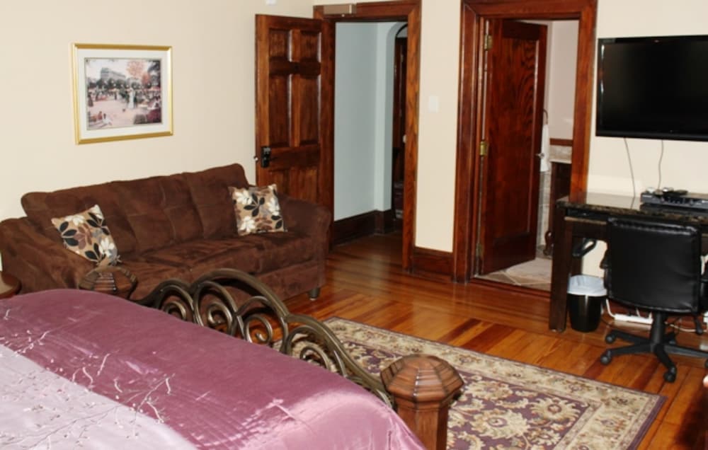 Superior Suite, Ensuite (203) photo 2