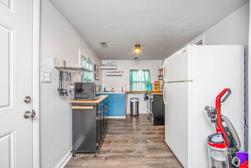 House, 1 Bedroom, Kitchen photo 2