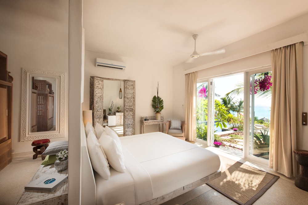 Royal Suite, 2 Bedrooms, Private Pool, Oceanfront photo 2