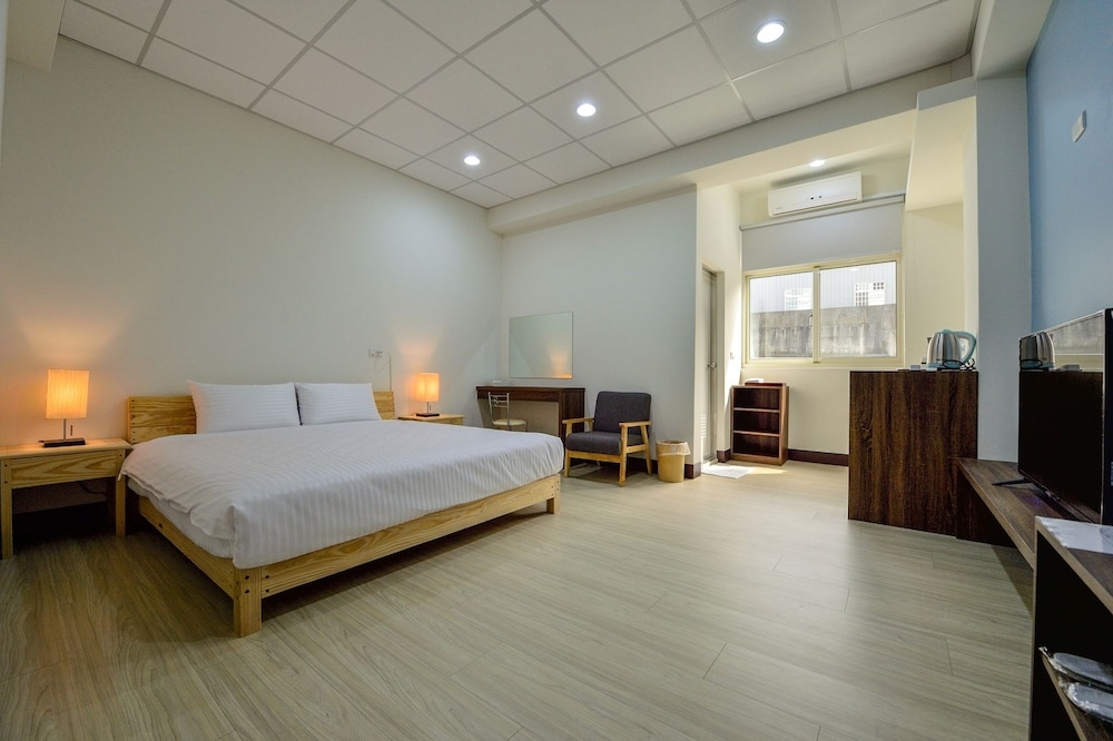Gallery Double Room, 1 Queen Bed, Non Smoking photo 3