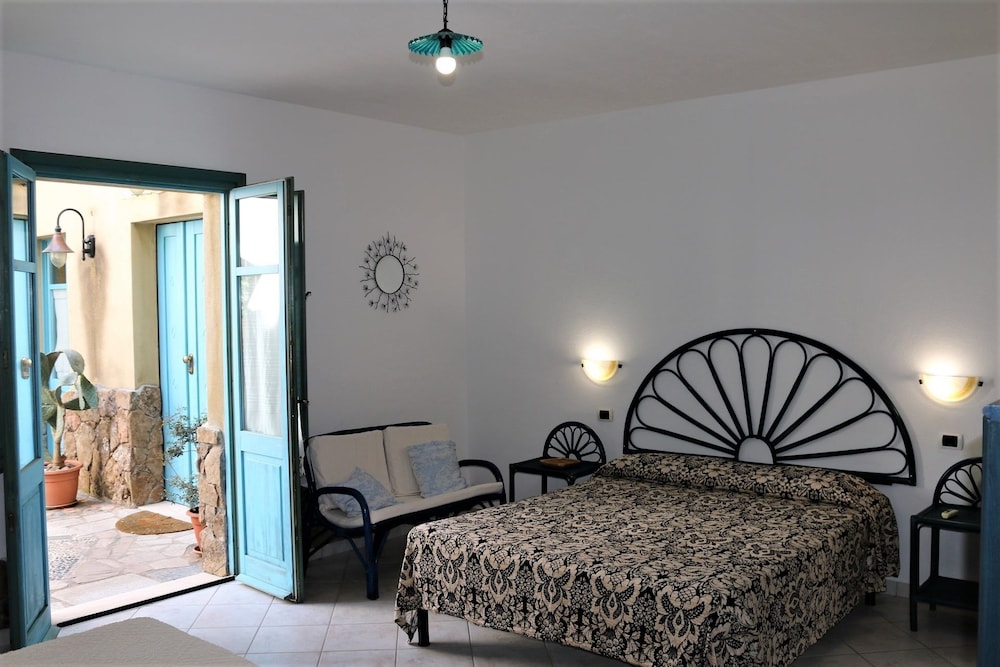 Deluxe Room, Multiple Beds photo 1