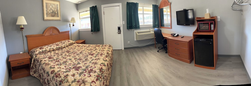 Standard Room, 1 King Bed, Non Smoking