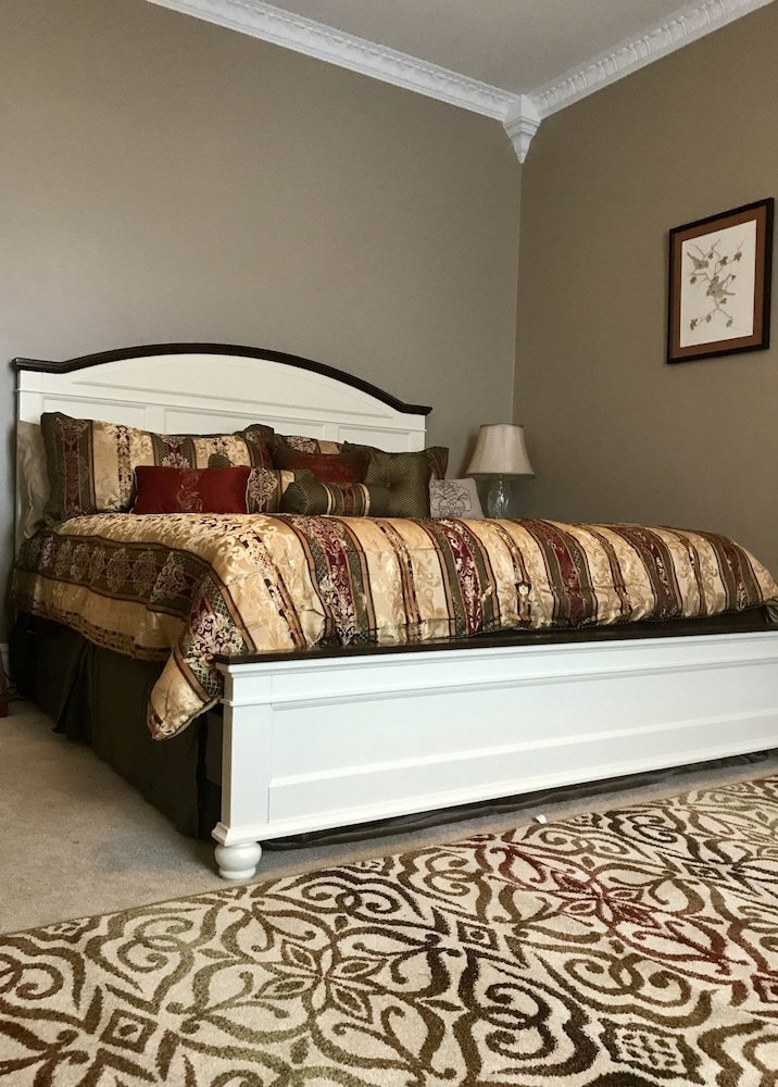 Cayuga Room photo 1