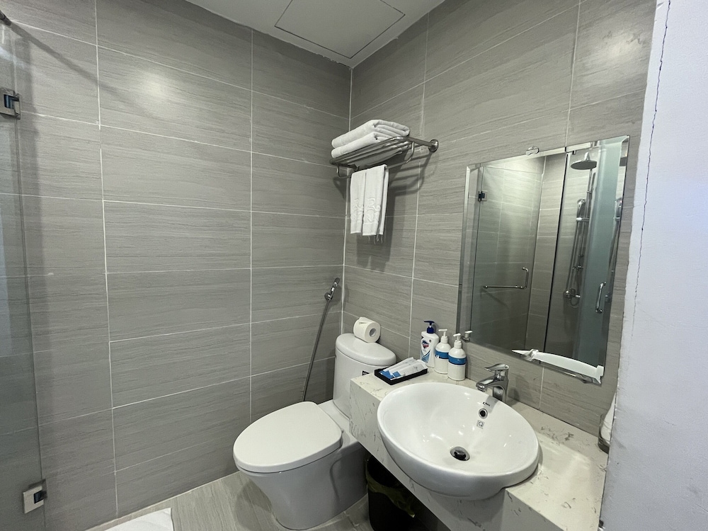 Deluxe Room, Sea View - Photo 13