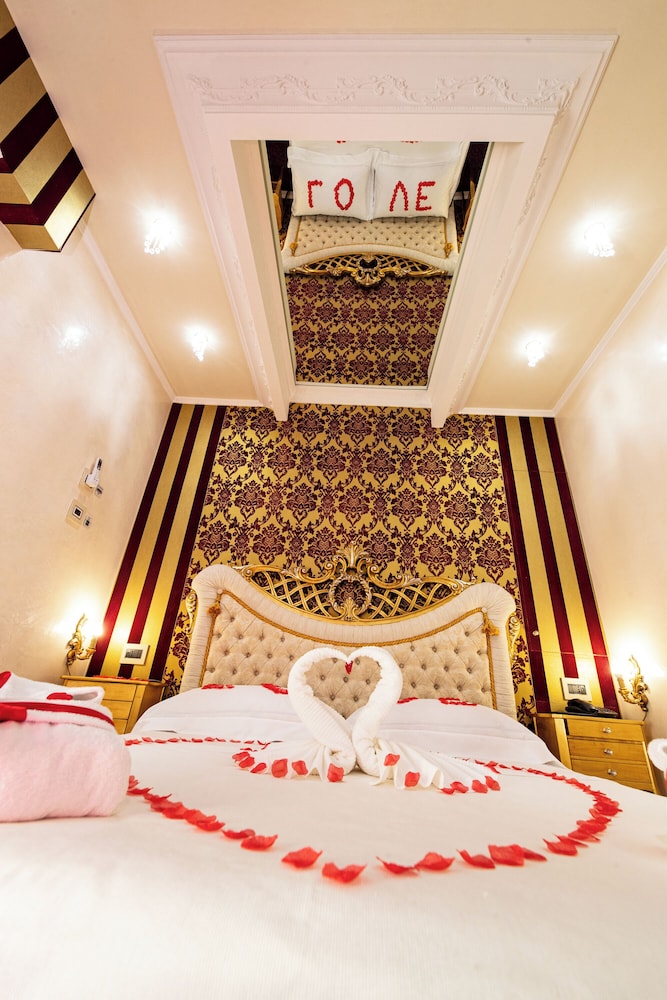 Luxury Double Room, Courtyard View
