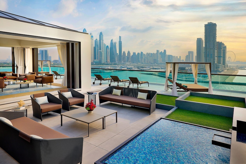 Royal Penthouse, 1 Double Bed, Sea View (Terrace) thumbnail 5