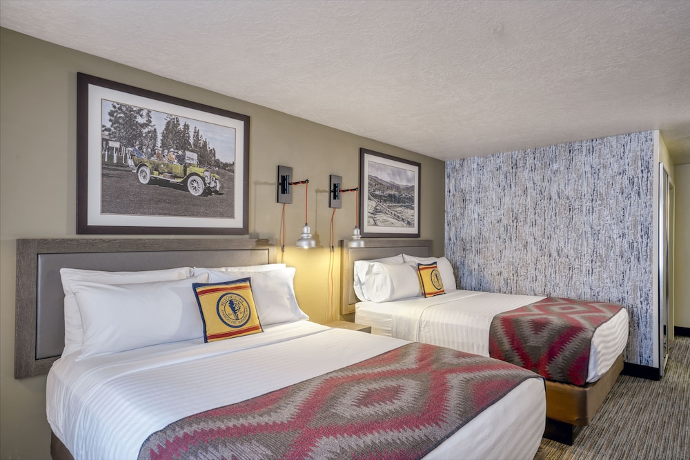 Deluxe Room, 2 Queen Beds, Accessible photo 1