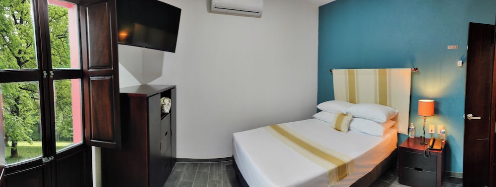 Classic Single Room, Balcony
