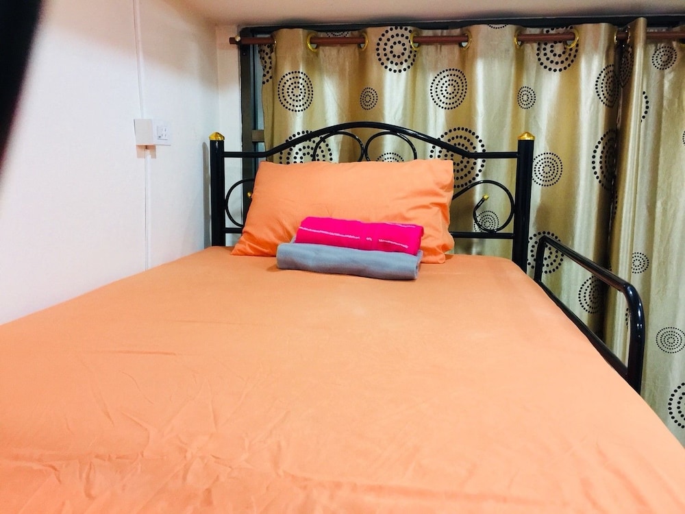 Comfort Shared Dormitory, Women only photo 3