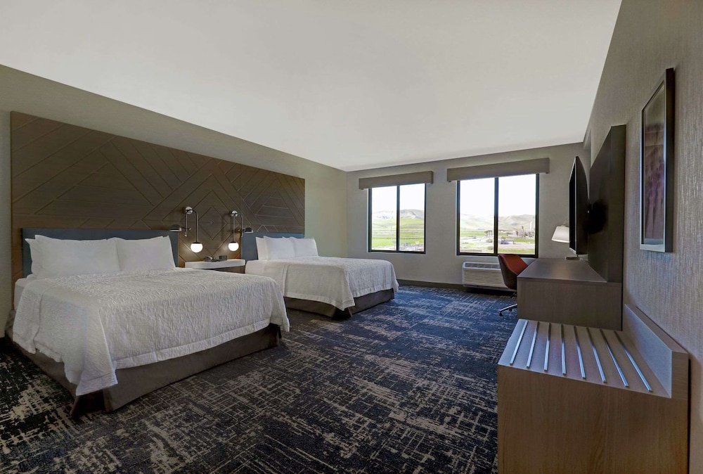 Room, 2 Queen Beds, Accessible (Hearing) - Photo 1