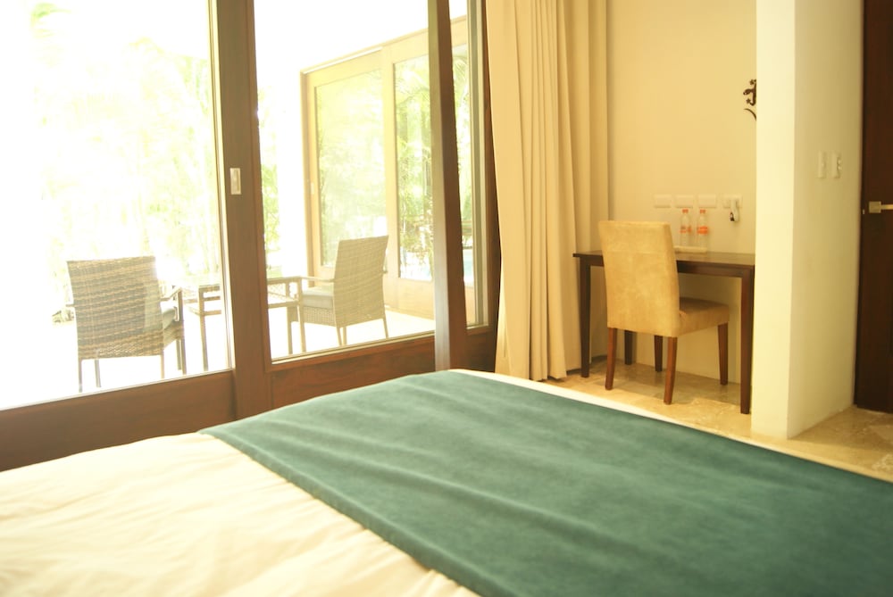 Romantic Apartment, 1 Bedroom, Pool View