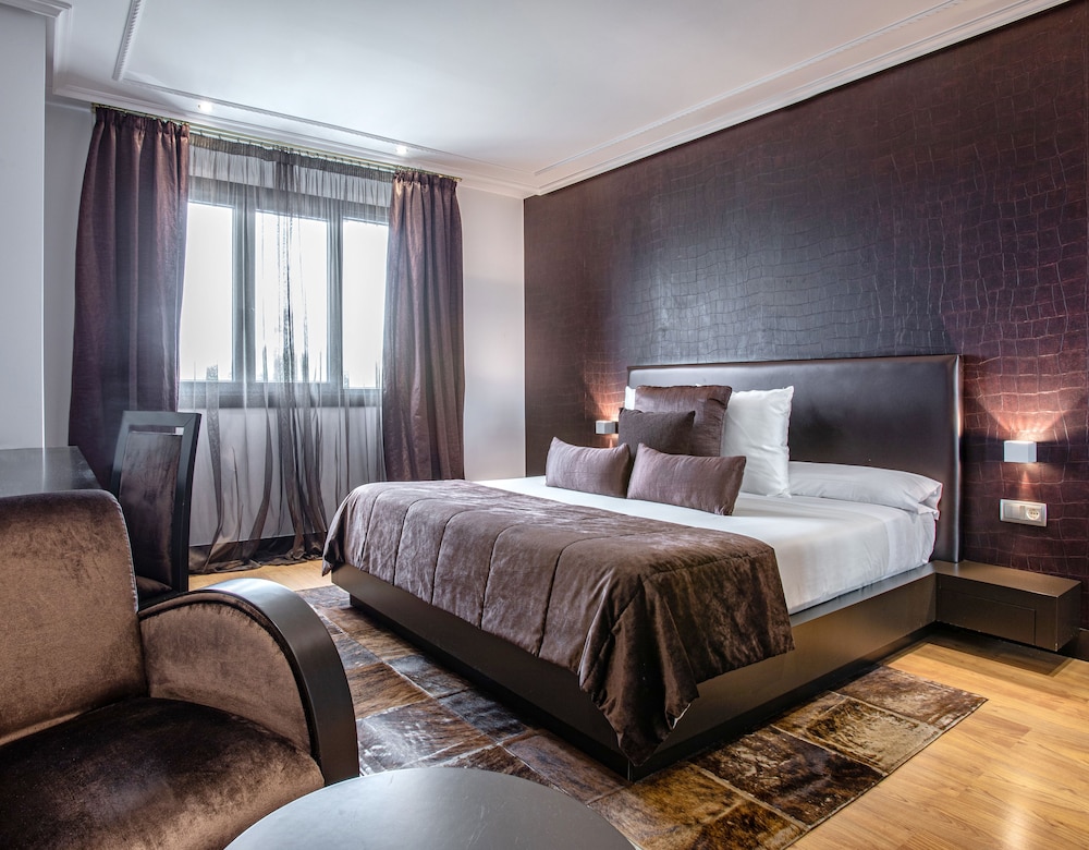 Superior Double Room - Photo 2