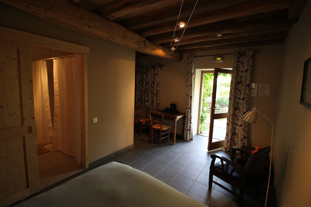 Double Room, Accessible (La chambre des peintres) photo 3