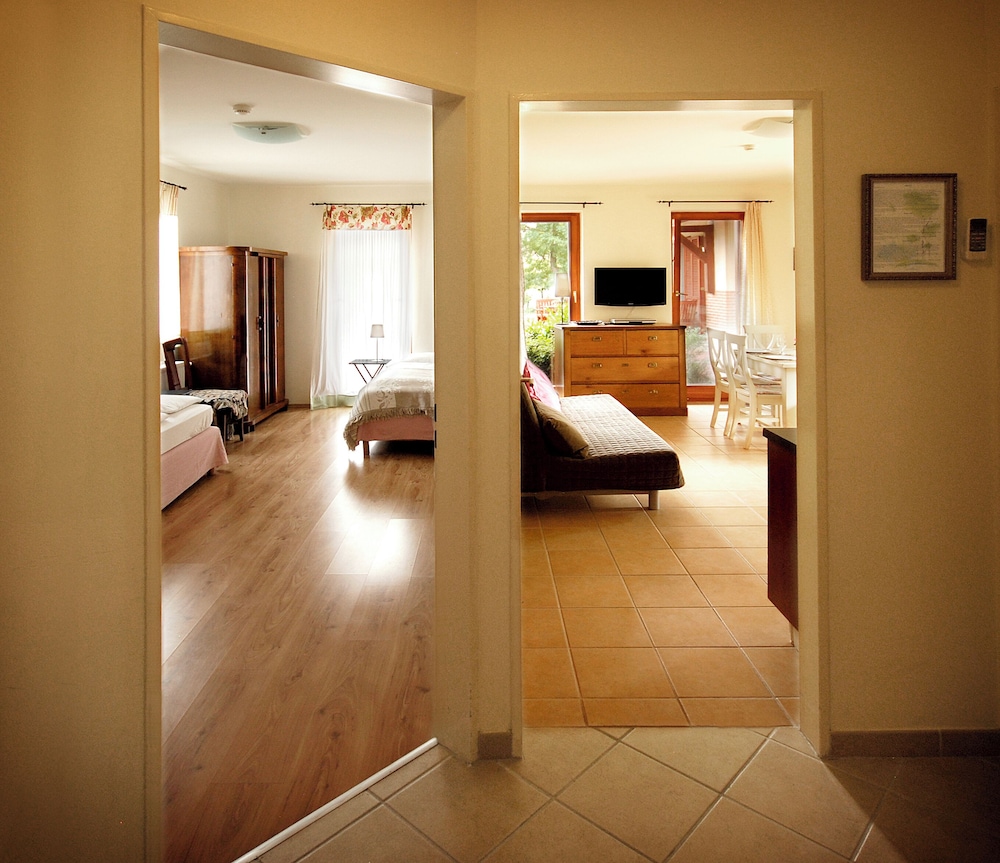 Family Apartment photo 2