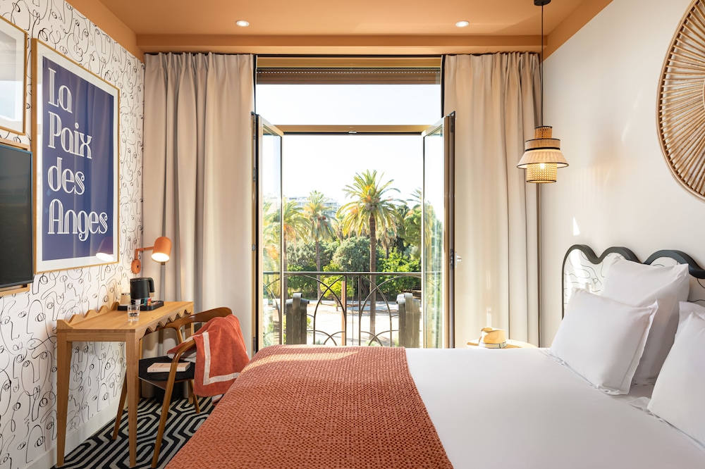 Double Or Twin Room, Garden View