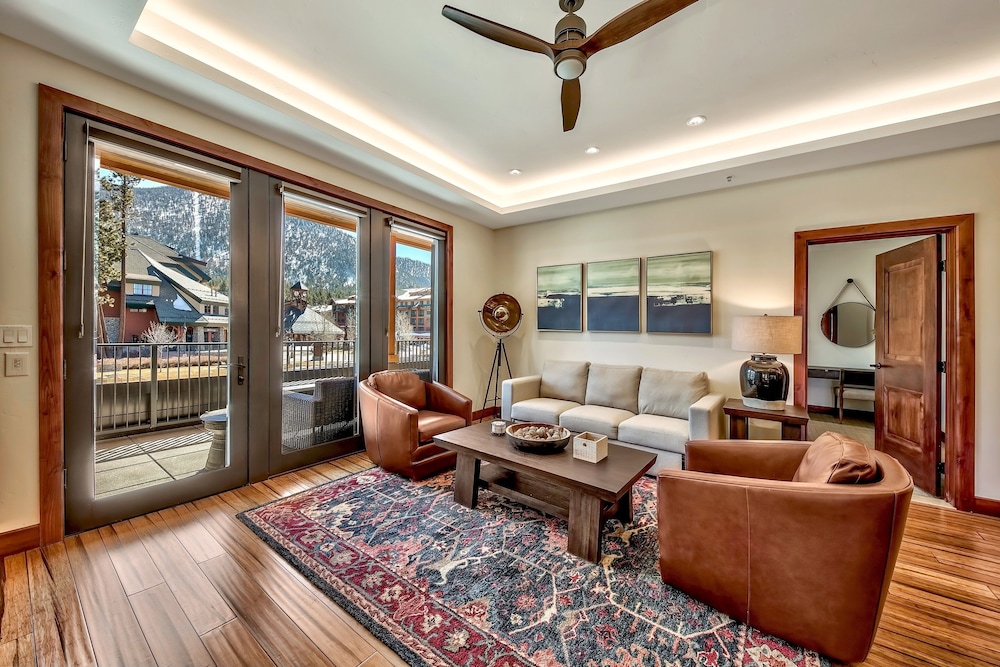 Condo, 3 Bedrooms