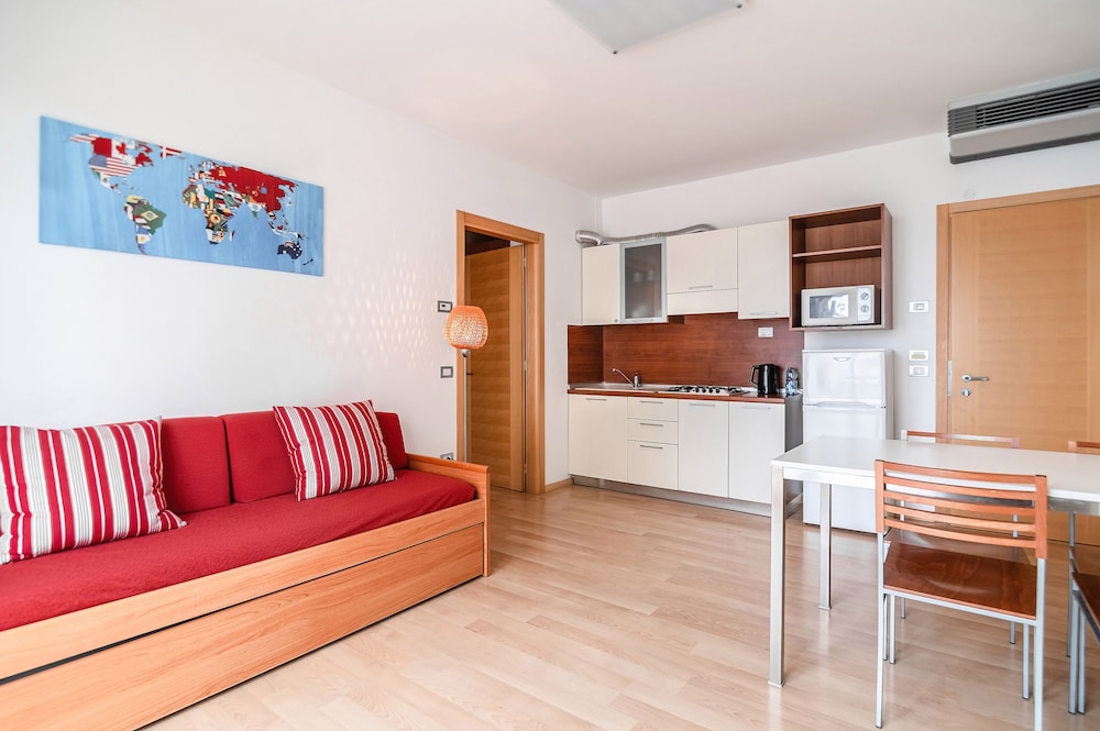 Classic Apartment, 1 Bedroom, Balcony (Suite Domino Medium), photo 6