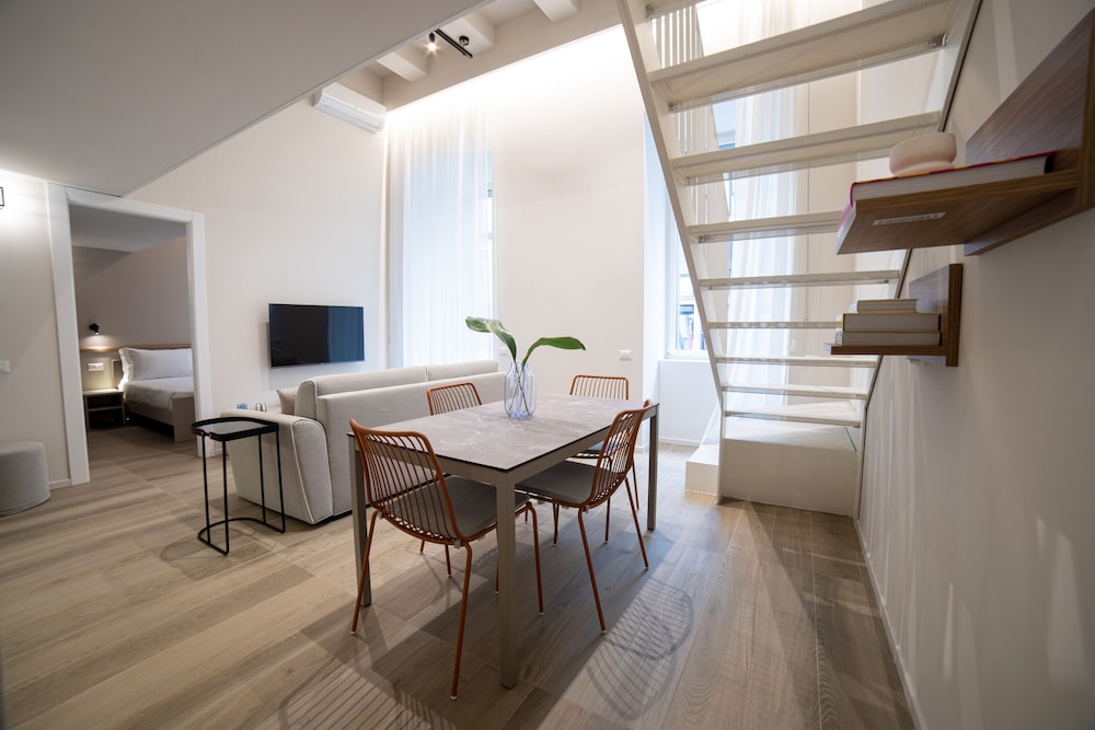 Deluxe Duplex, Terrace - Photo 9