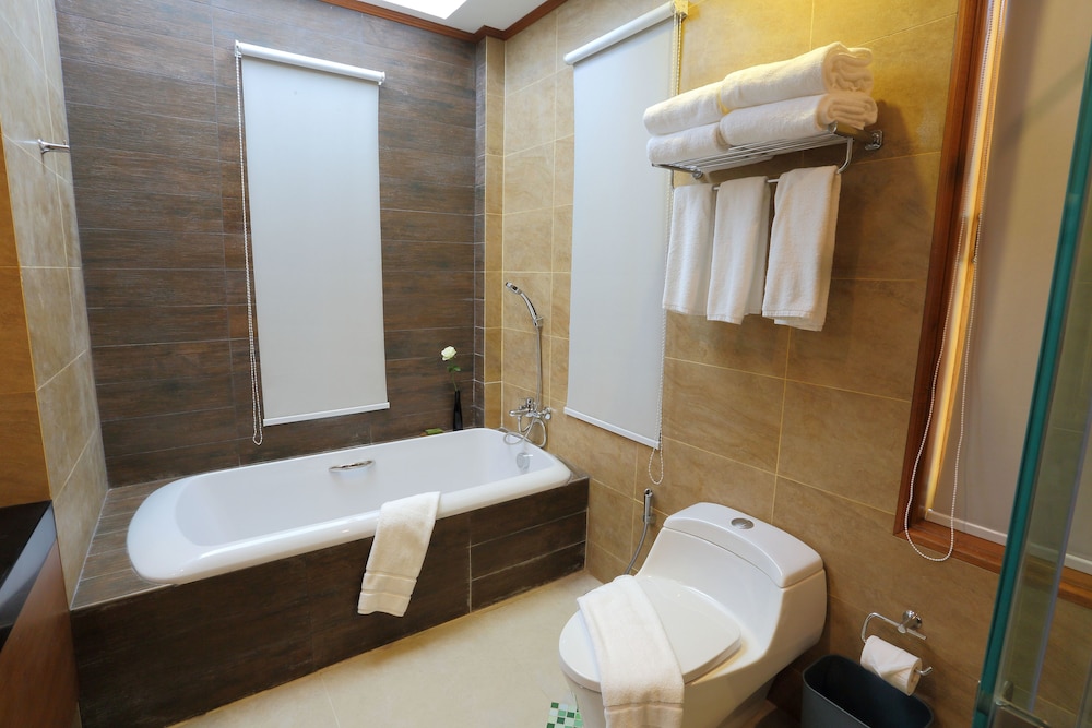 Deluxe Studio Suite photo 2