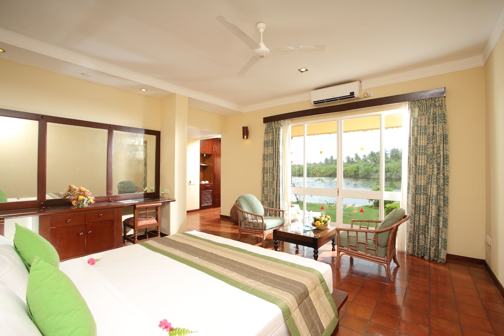 Premier Suite, 1 Bedroom, Garden View, Garden Area photo 2