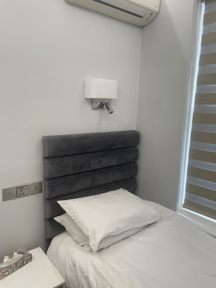 Basic Single Room photo 1