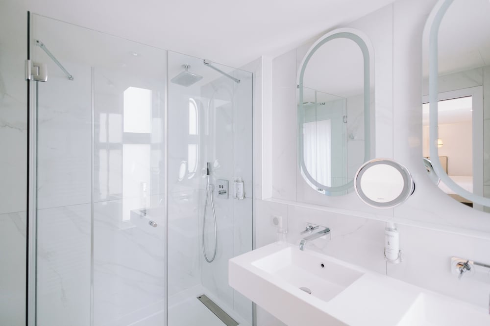 Junior Suite thumbnail 6