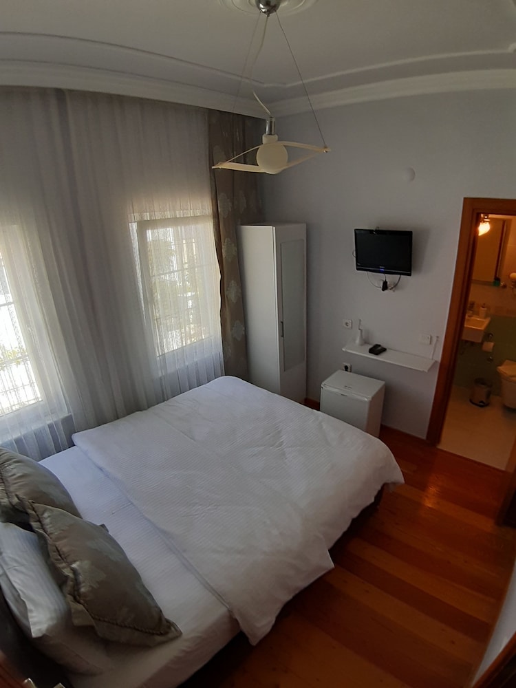 Standard Room photo 3