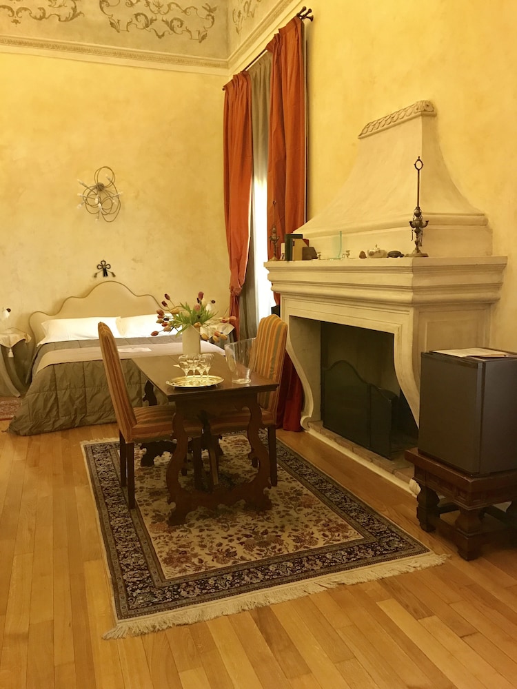 Executive Suite (Family) photo 2