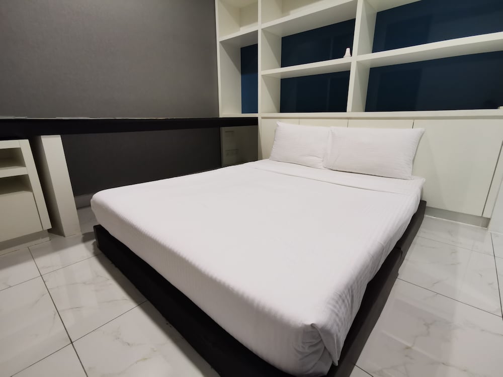 Family Apartment, 2 Bedrooms, Bathtub