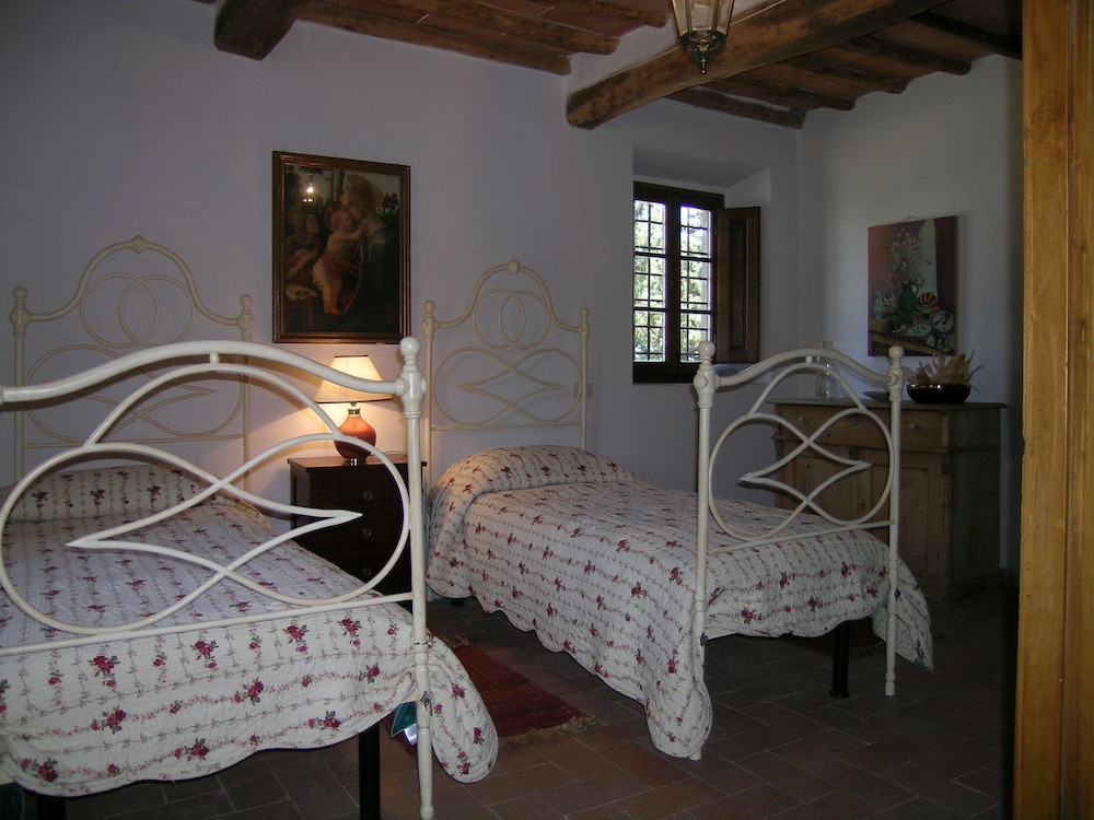Apartment, 3 Bedrooms, Hill View photo 1