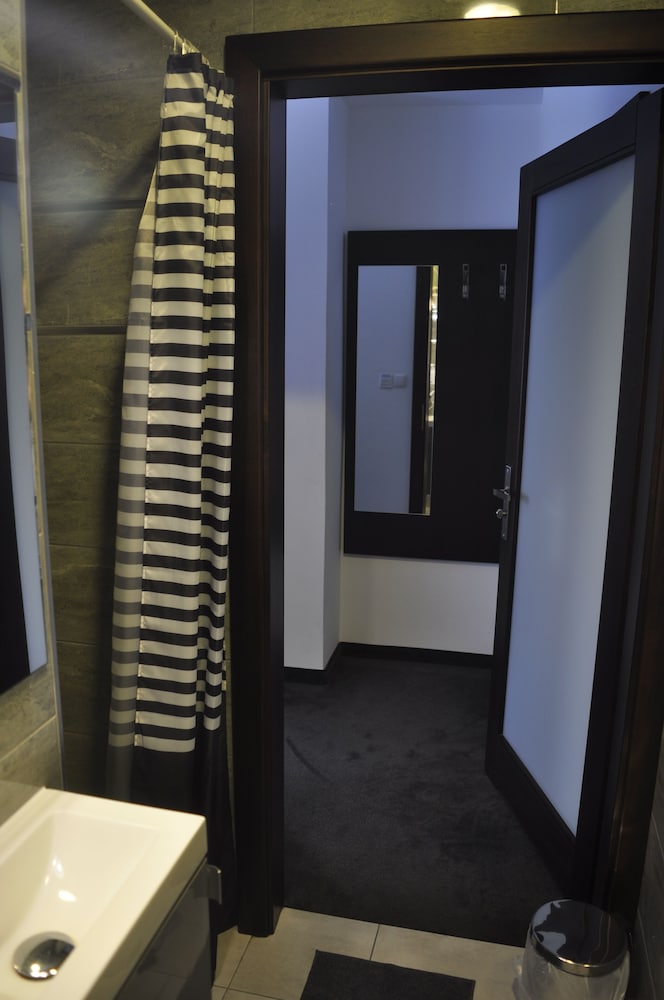Standard Double Room - Photo 2