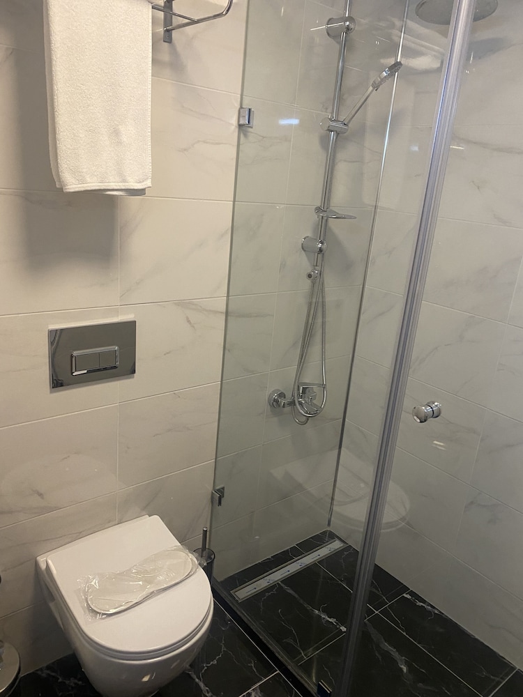 Standard Double or Twin Room photo 3
