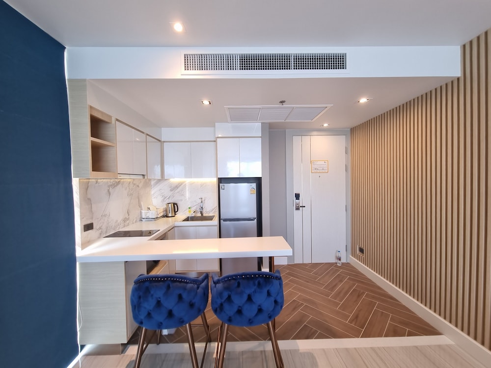 Deluxe Room (DEE Tower) - Photo 6