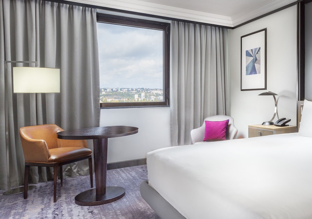 Deluxe Room, 1 King Bed