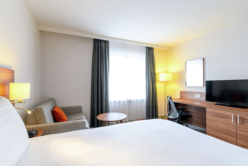 King Room with Sofa Bed