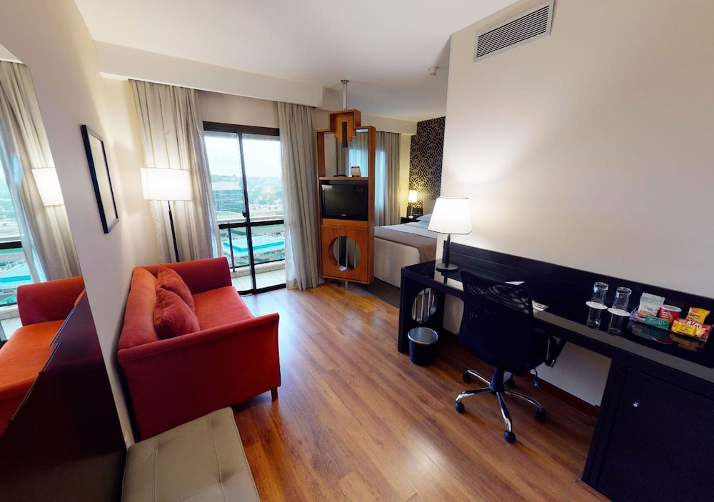 Business Room - Photo 4