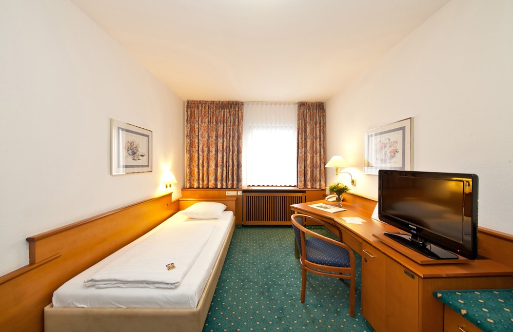 Economy Single Room